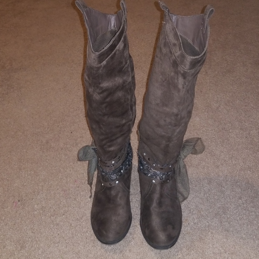 Below the knee boots